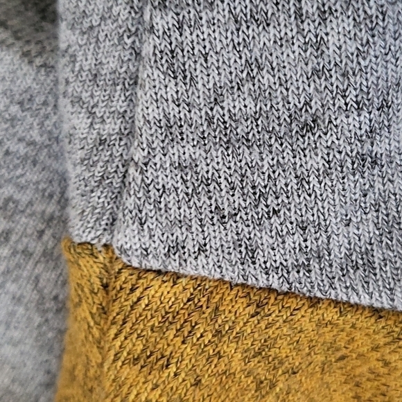 Suimiki heather gray tunic with striped sleeves and banded hem - Picture 7 of 10